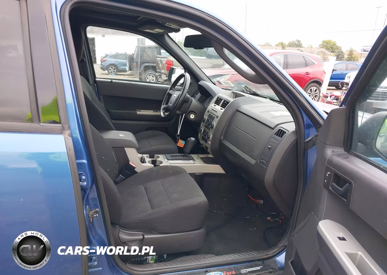 2010 Ford Escape Xlt VIN:1FMCU0D73AKB90824 - 5