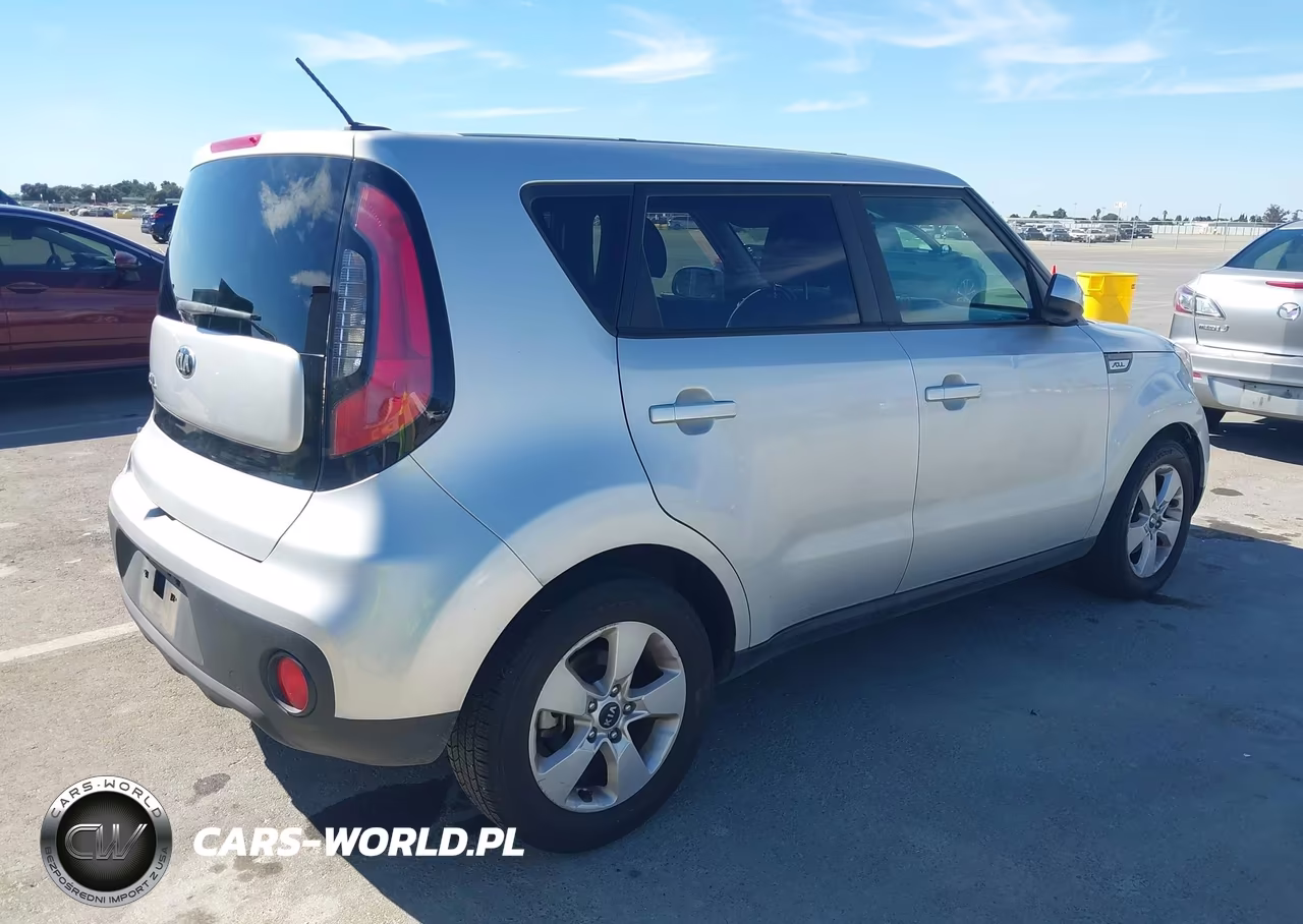 2017 Kia Soul VIN:KNDJN2A2XH7456575 - 4