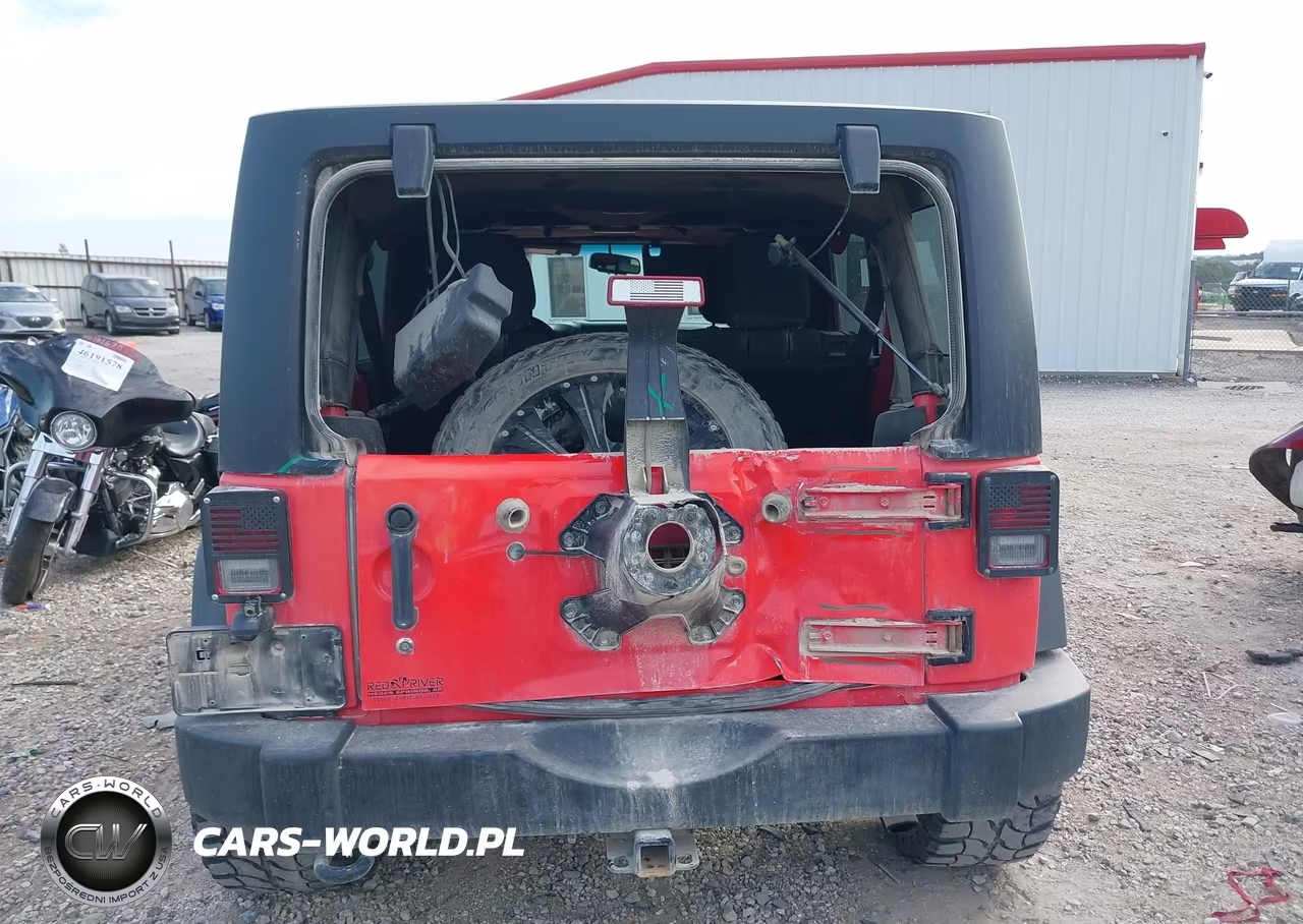 2013 Jeep Wrangler Unlimited Sport VIN:1C4BJWDG1DL648872 - 16
