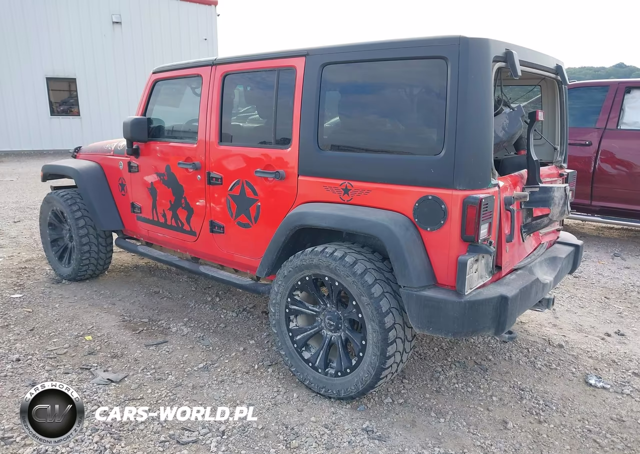 2013 Jeep Wrangler Unlimited Sport VIN:1C4BJWDG1DL648872 - 3