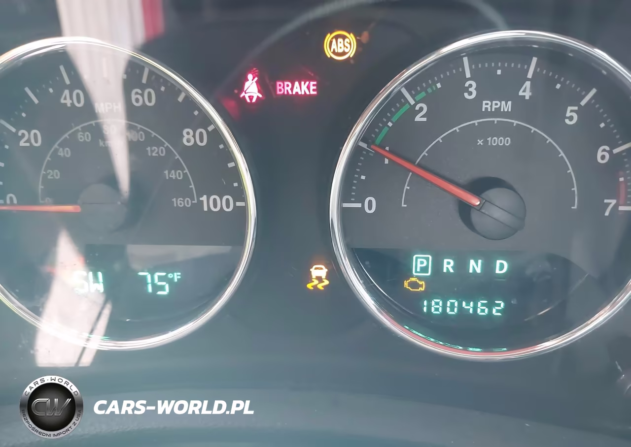 2013 Jeep Wrangler Unlimited Sport VIN:1C4BJWDG1DL648872 - 7