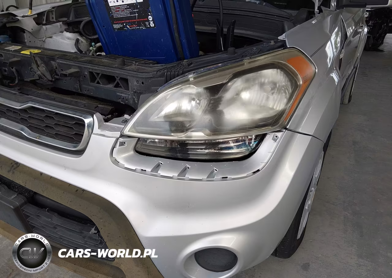 2012 Kia Soul VIN:KNDJT2A59C7472727 - 12