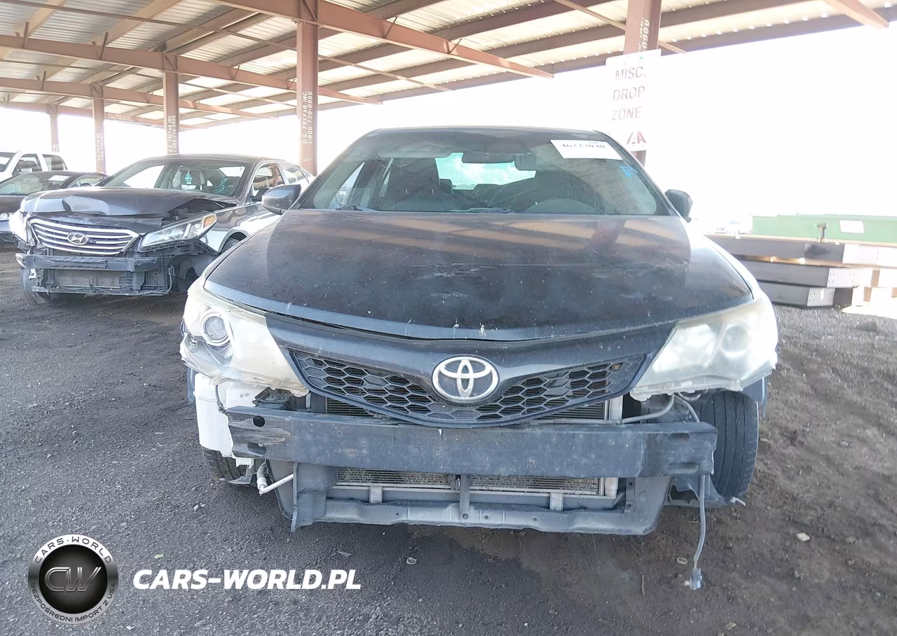 2014 Toyota Camry Se Sport VIN:4T1BF1FK0EU330240 - 17