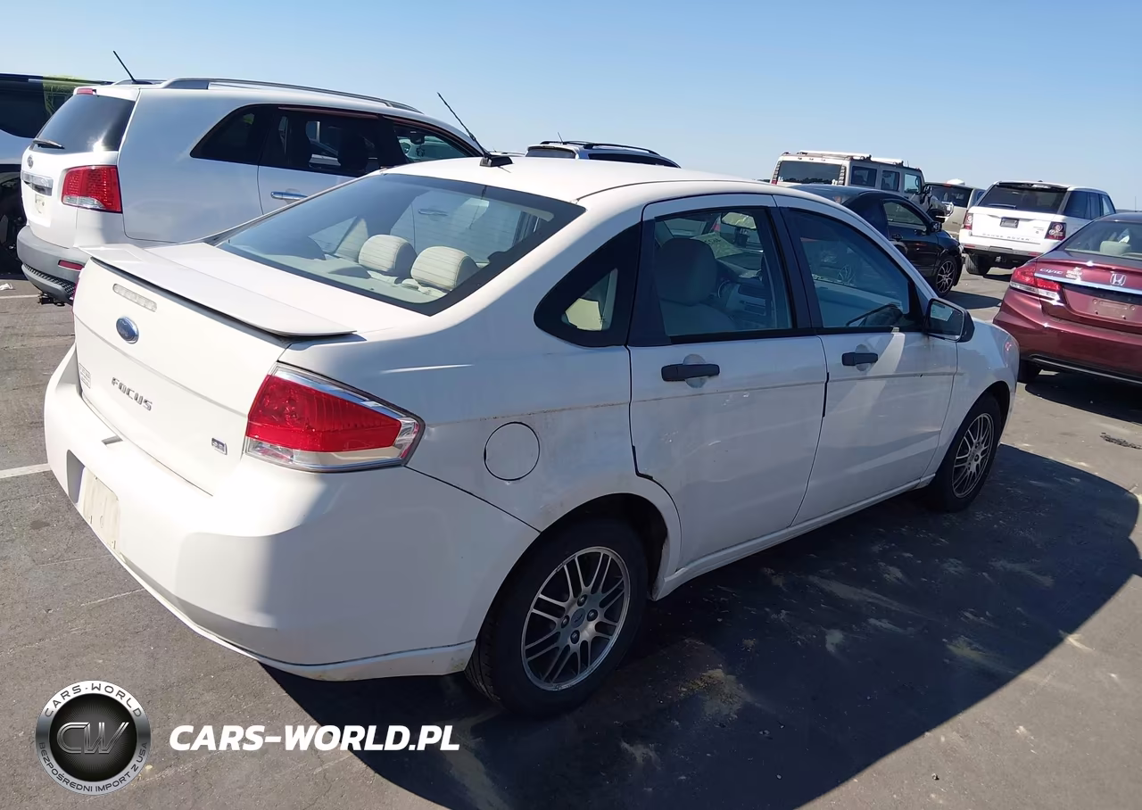 2010 Ford Focus Se VIN:1FAHP3FN3AW212429 - 4