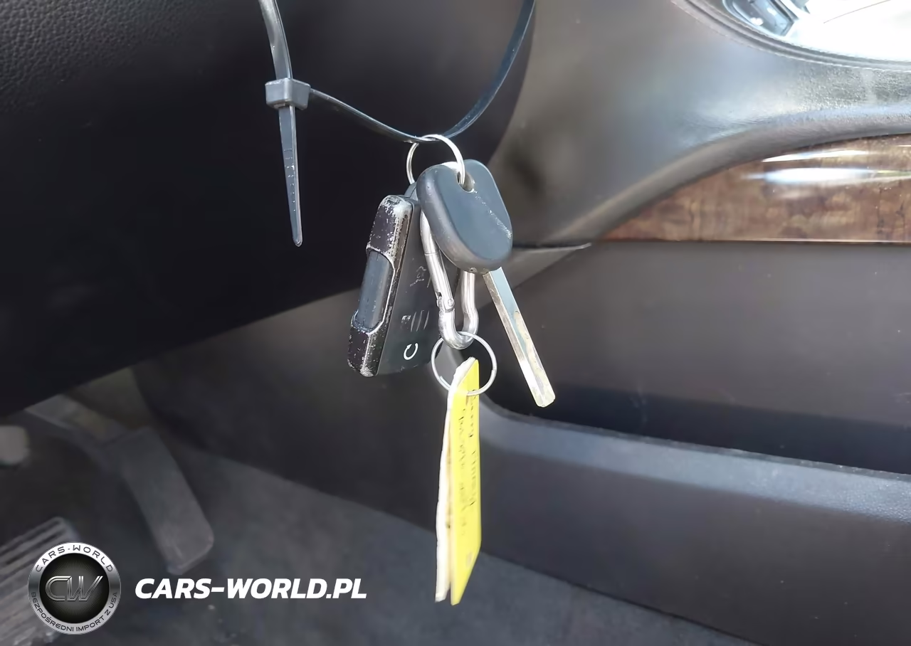 2015 Chevrolet Suburban Lt VIN:1GNSKJKC3FR197743 - 11