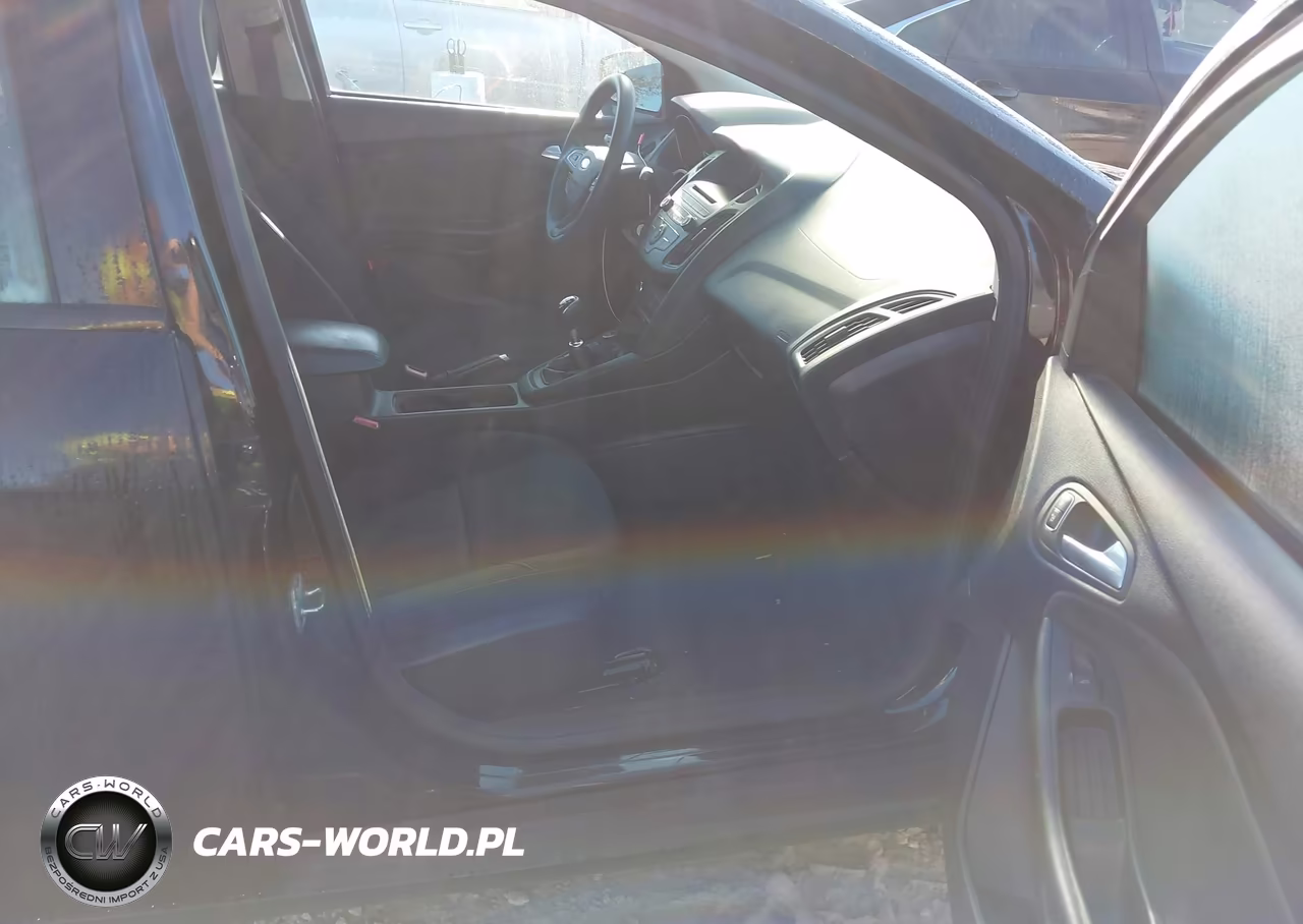 2015 Ford Focus Se VIN:1FADP3KE9FL254231 - 5