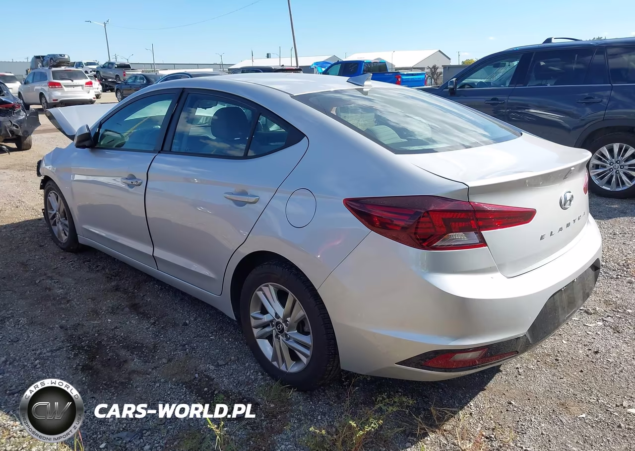 2019 Hyundai Elantra Value Edition VIN:5NPD84LF5KH419808 - 3