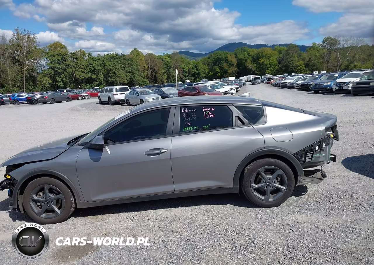 2025 Kia K4 Lxs VIN:3KPFT4DE4SE219715 - 15