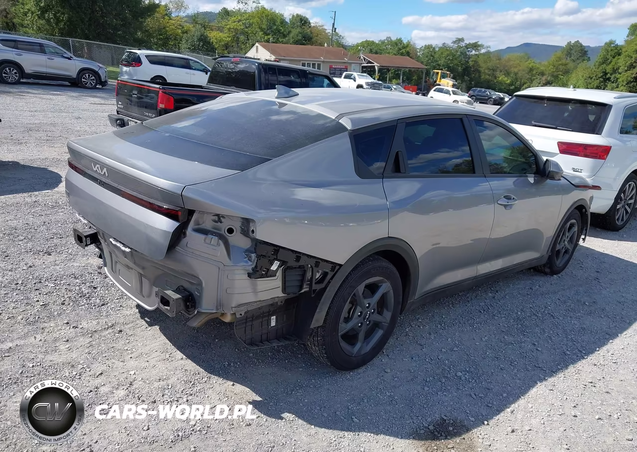 2025 Kia K4 Lxs VIN:3KPFT4DE4SE219715 - 4