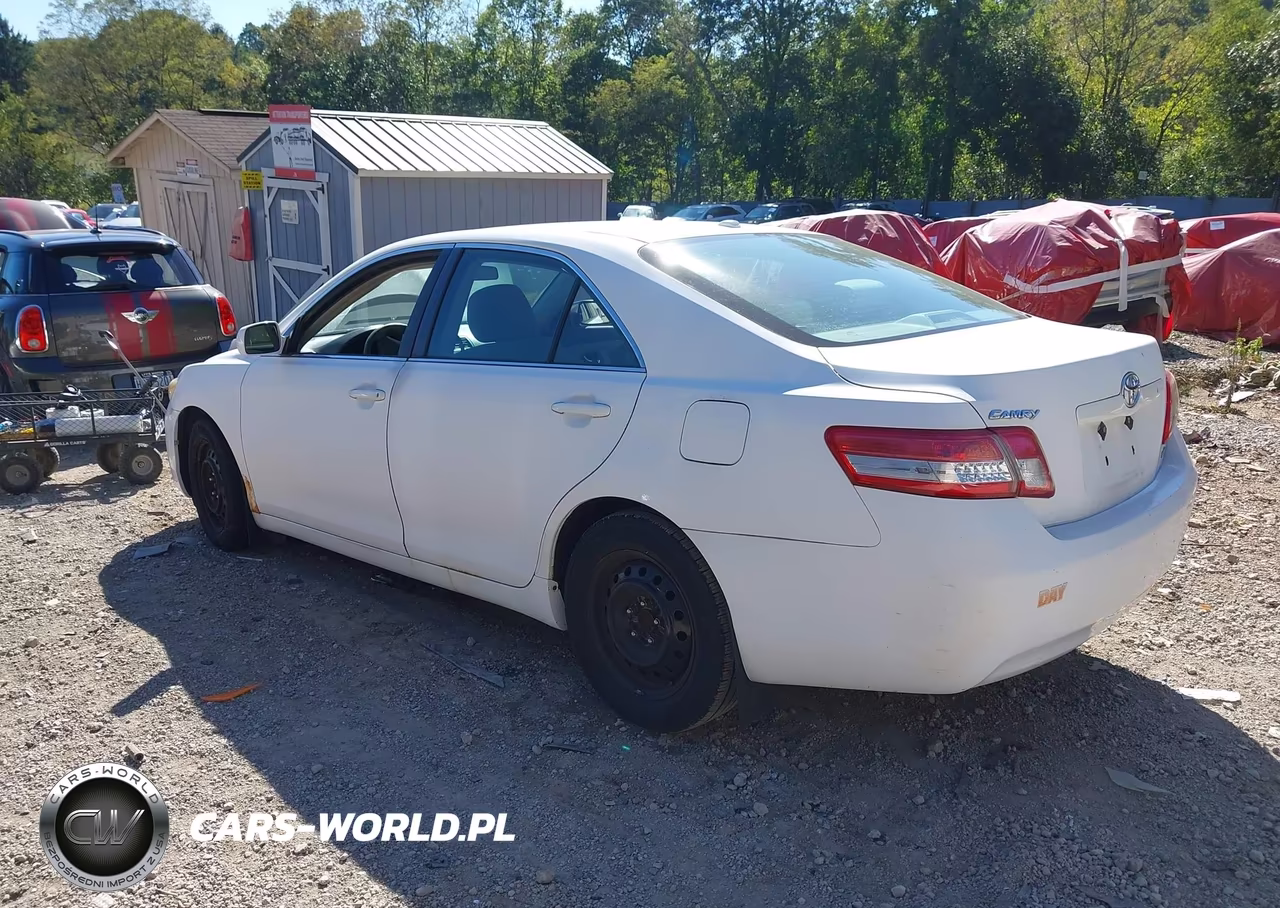 2010 Toyota Camry Le VIN:4T1BF3EK8AU547218 - 3