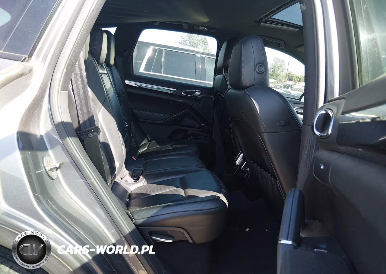 2011 Porsche Cayenne VIN:WP1AA2A20BLA07379 - 8