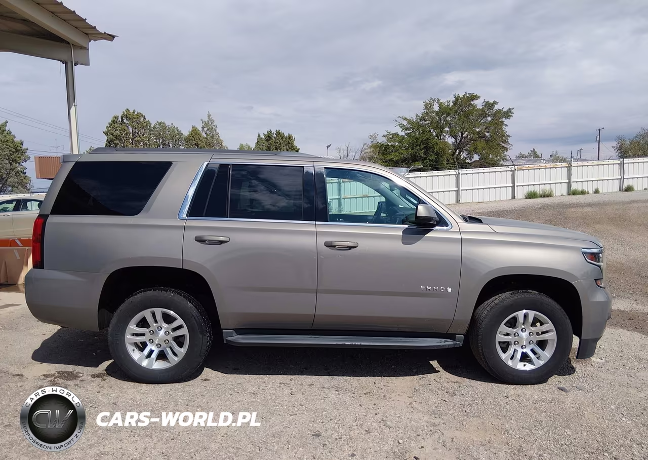 2017 Chevrolet Tahoe Ls VIN:1GNSKAEC9HR293553 - 13