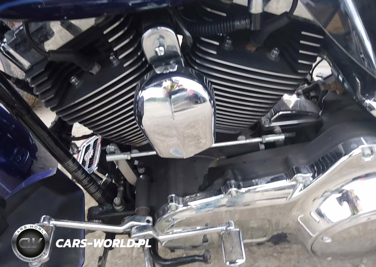 2007 Harley-Davidson Flhtcui VIN:1HD1FC4197Y605913 - 9