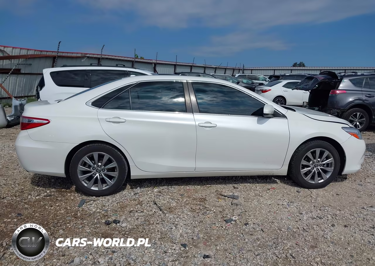 2015 Toyota Camry Xle VIN:4T1BF1FK2FU101995 - 13