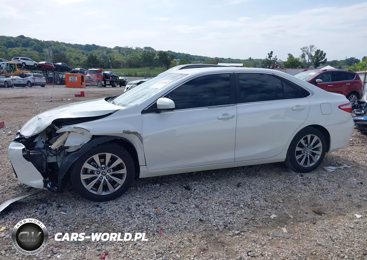 2015 Toyota Camry Xle VIN:4T1BF1FK2FU101995 - 14