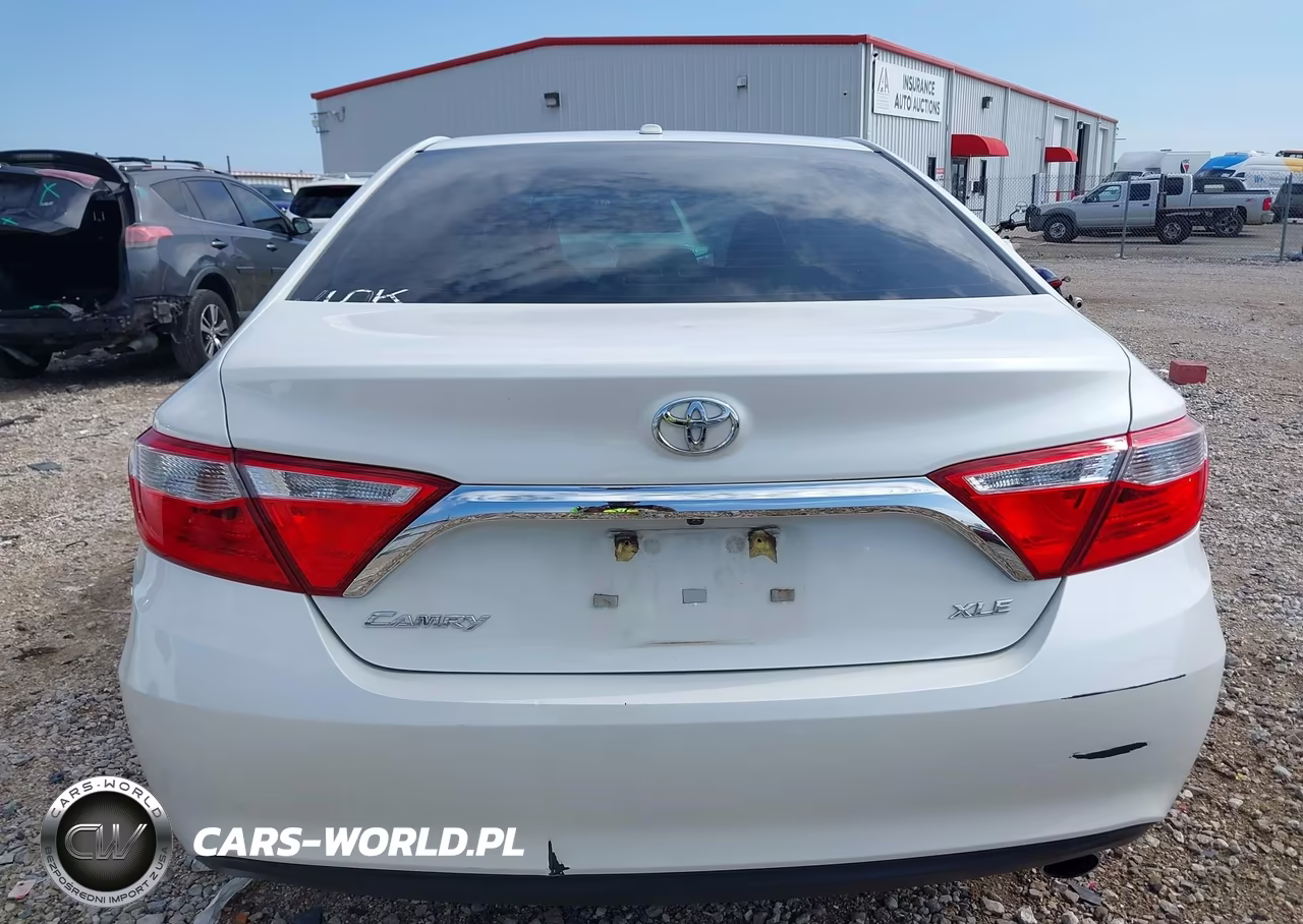 2015 Toyota Camry Xle VIN:4T1BF1FK2FU101995 - 16