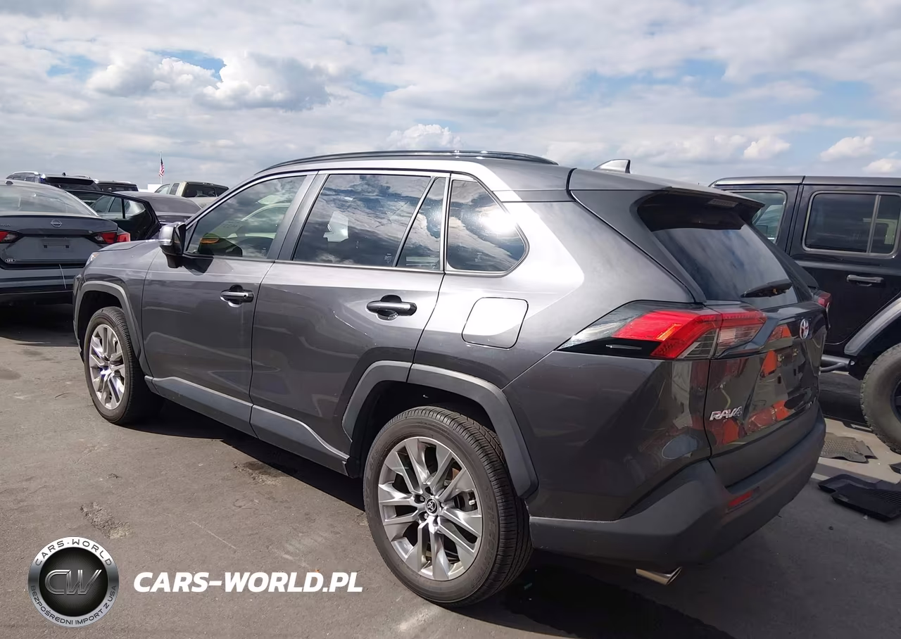 2020 Toyota Rav4 Xle Premium VIN:JTMC1RFV7LJ021038 - 3