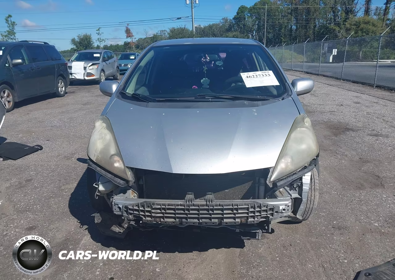 2012 Honda Fit VIN:JHMGE8H31CC037606 - 12