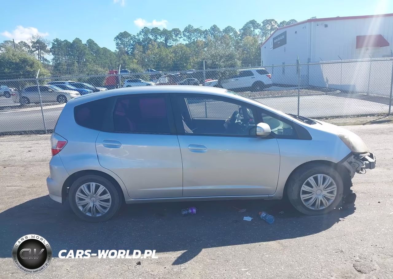 2012 Honda Fit VIN:JHMGE8H31CC037606 - 13