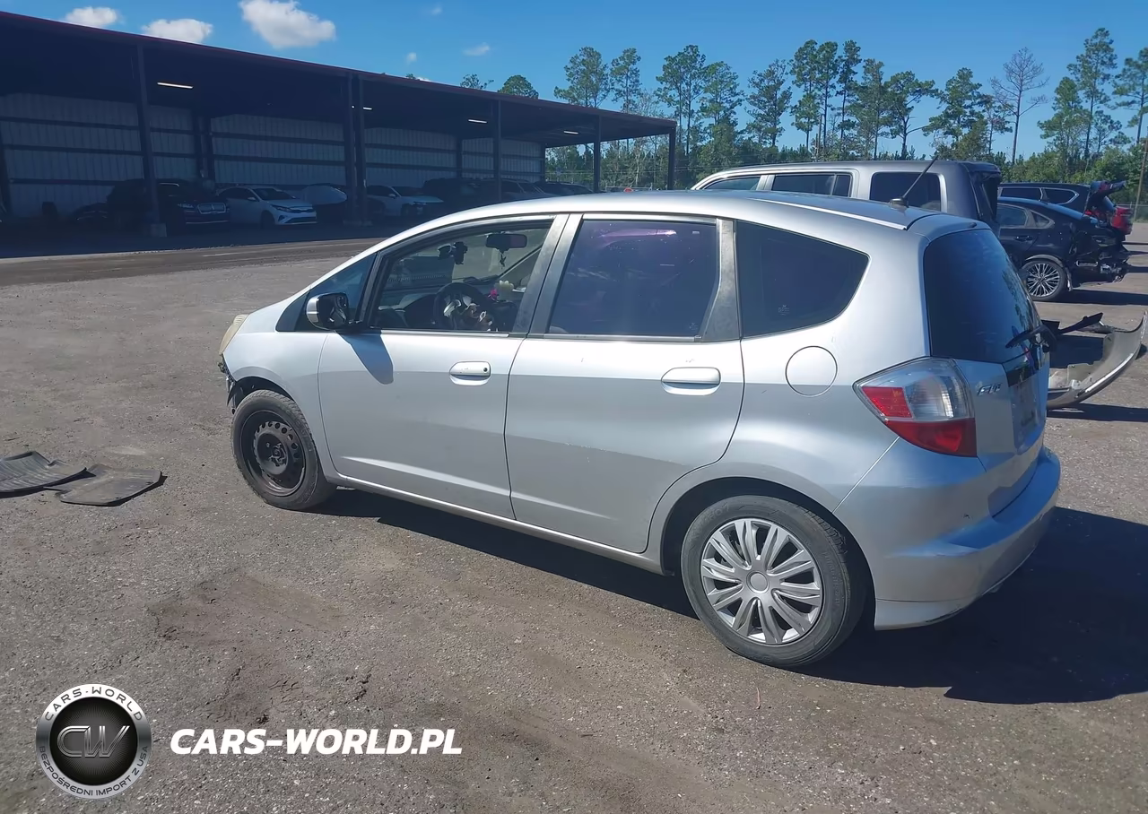 2012 Honda Fit VIN:JHMGE8H31CC037606 - 3