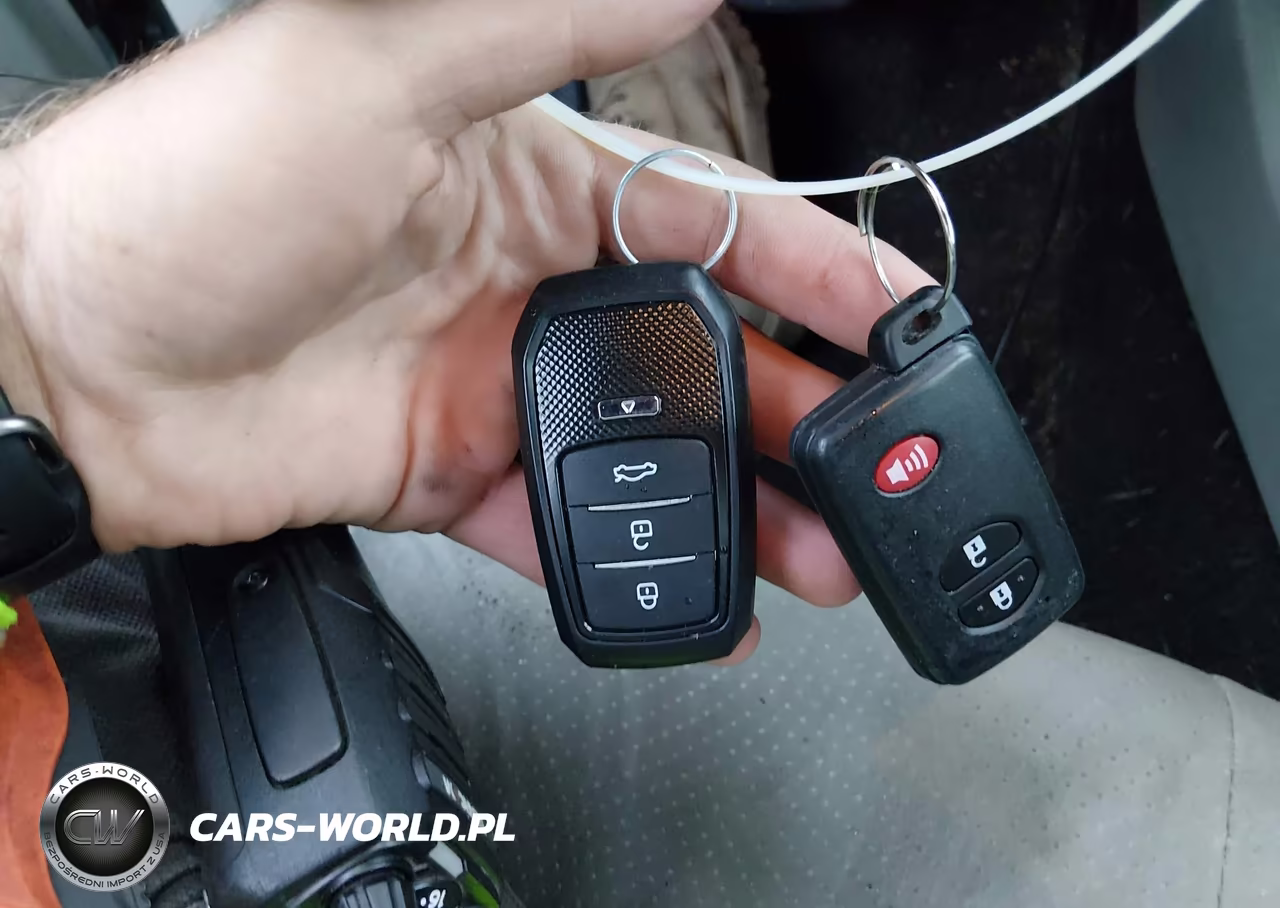 2015 Toyota Prius Three VIN:JTDKN3DU3F1949425 - 11