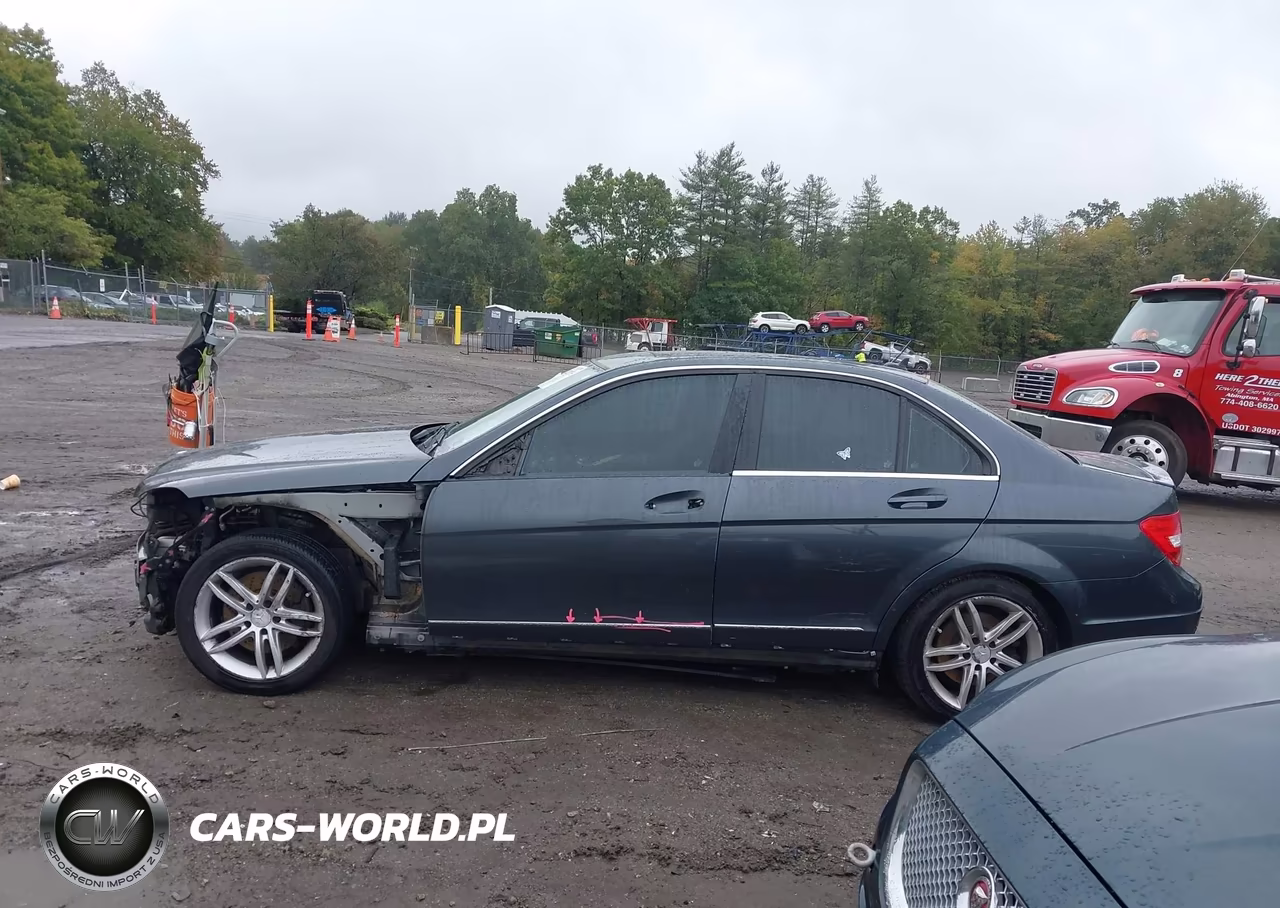 2013 Mercedes-Benz C 300 Sport 4Matic VIN:WDDGF8AB7DR285816 - 15