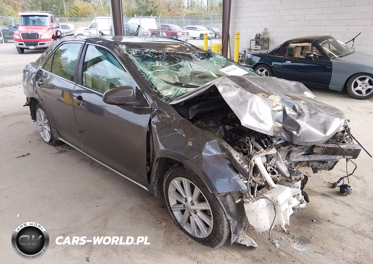 2012 Toyota Camry Xle V6 – zdjęcie 1 z 15