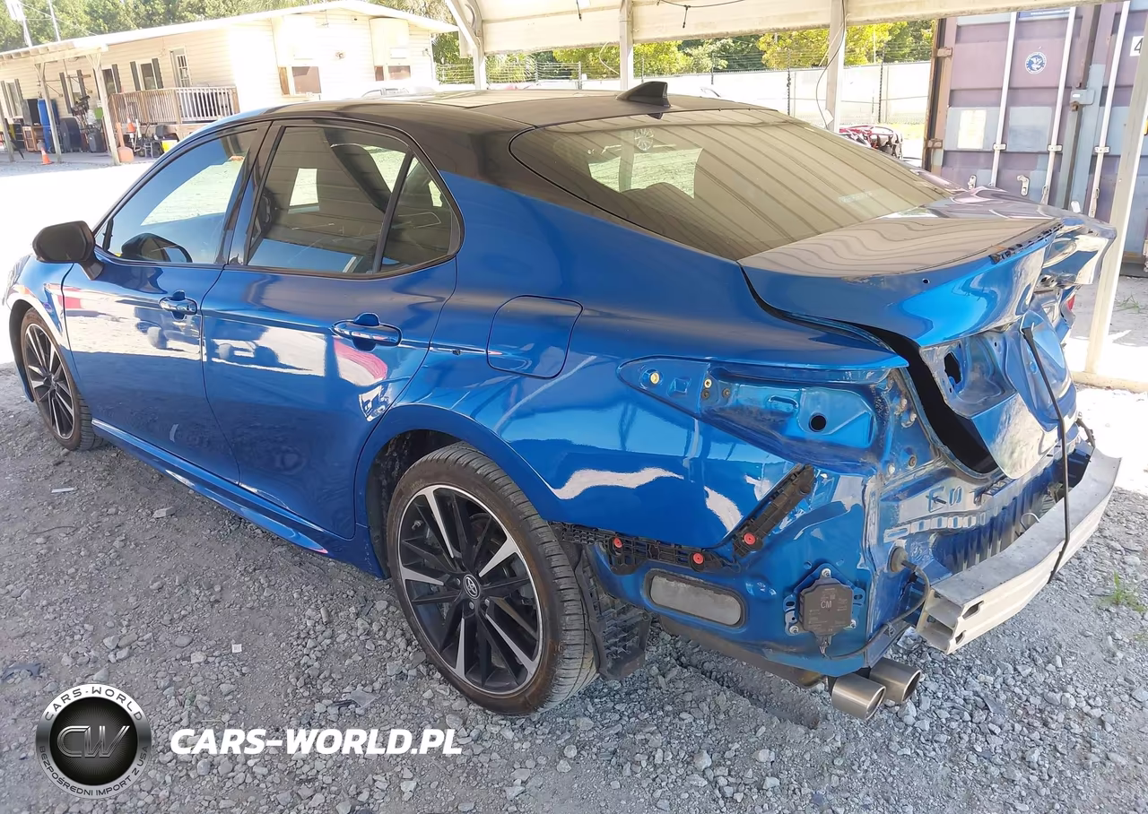 2018 Toyota Camry Xse VIN:4T1B61HK1JU064878 - 3