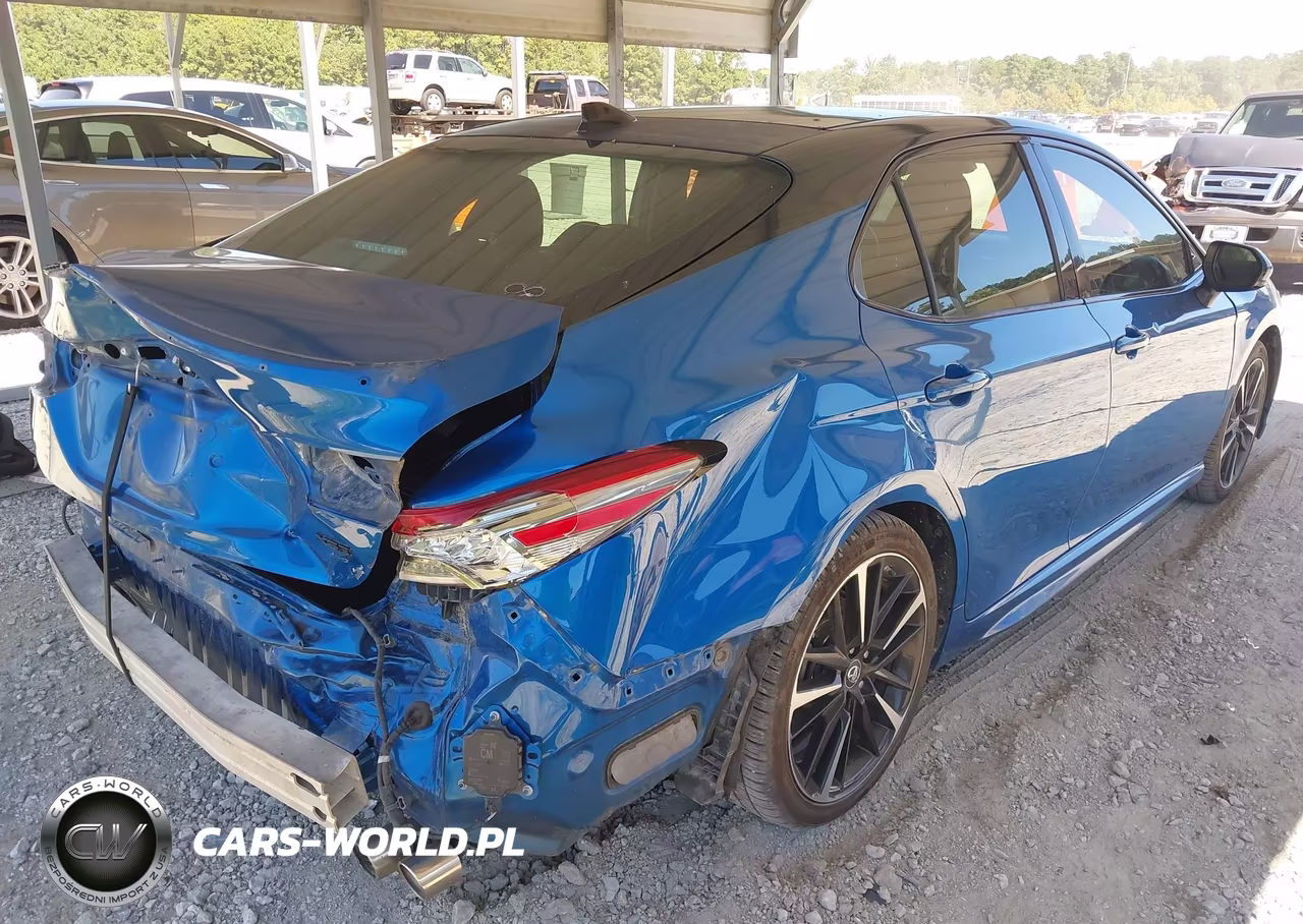 2018 Toyota Camry Xse VIN:4T1B61HK1JU064878 - 4