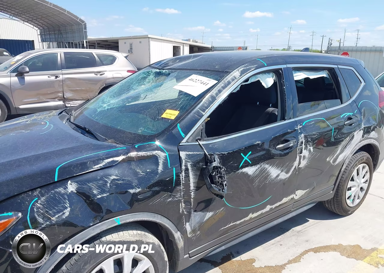 2018 Nissan Rogue S VIN:JN8AT2MT0JW452397 - 6