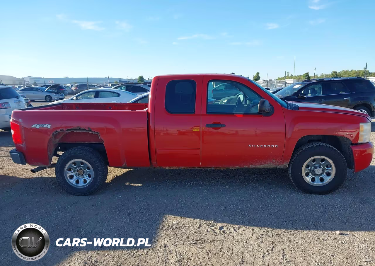 2011 Chevrolet Silverado 1500 Ls VIN:1GCRKREA5BZ262098 - 13