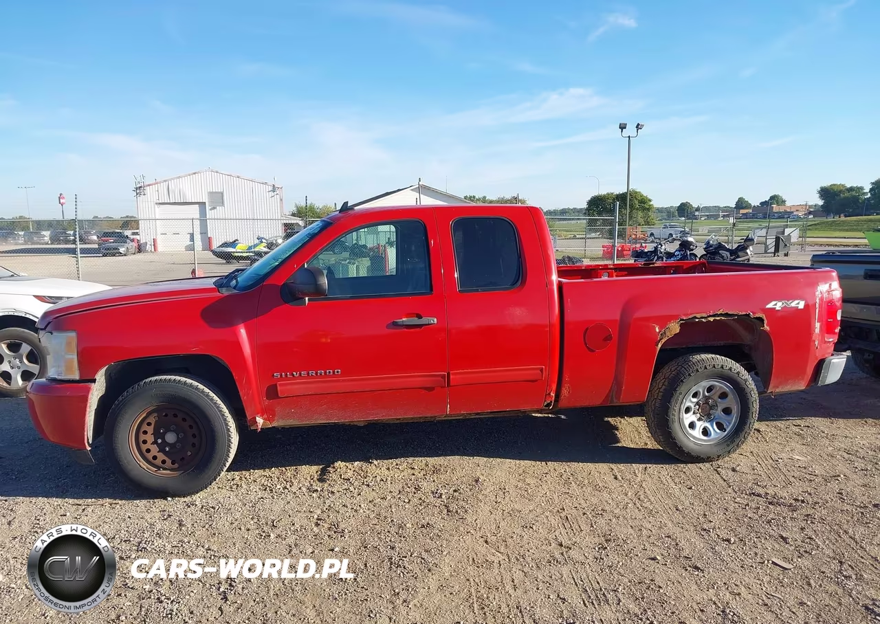 2011 Chevrolet Silverado 1500 Ls VIN:1GCRKREA5BZ262098 - 14