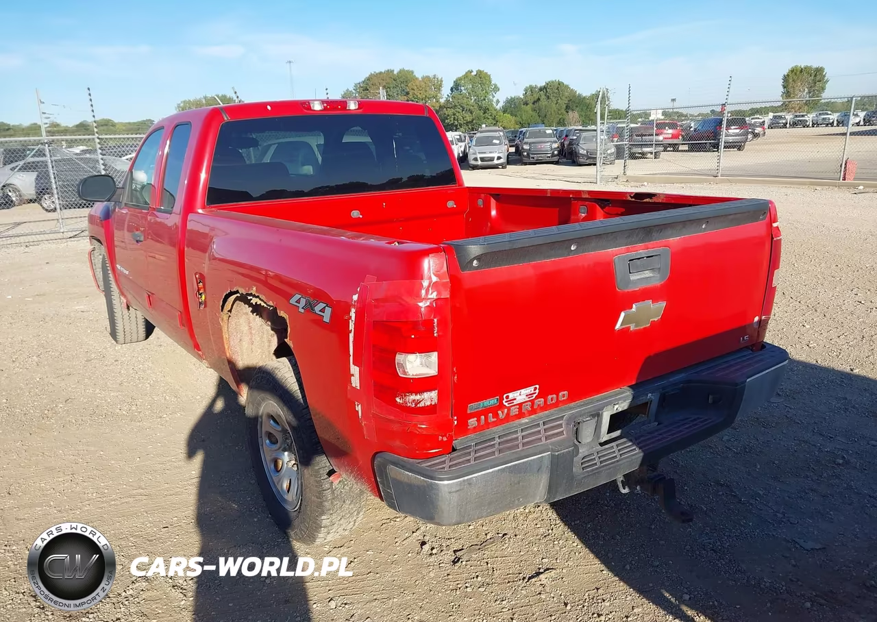 2011 Chevrolet Silverado 1500 Ls VIN:1GCRKREA5BZ262098 - 3