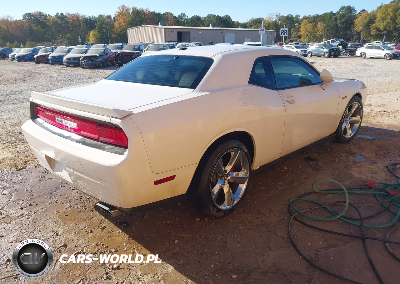 2013 Dodge Challenger R-T Classic VIN:2C3CDYBT3DH660112 - 4