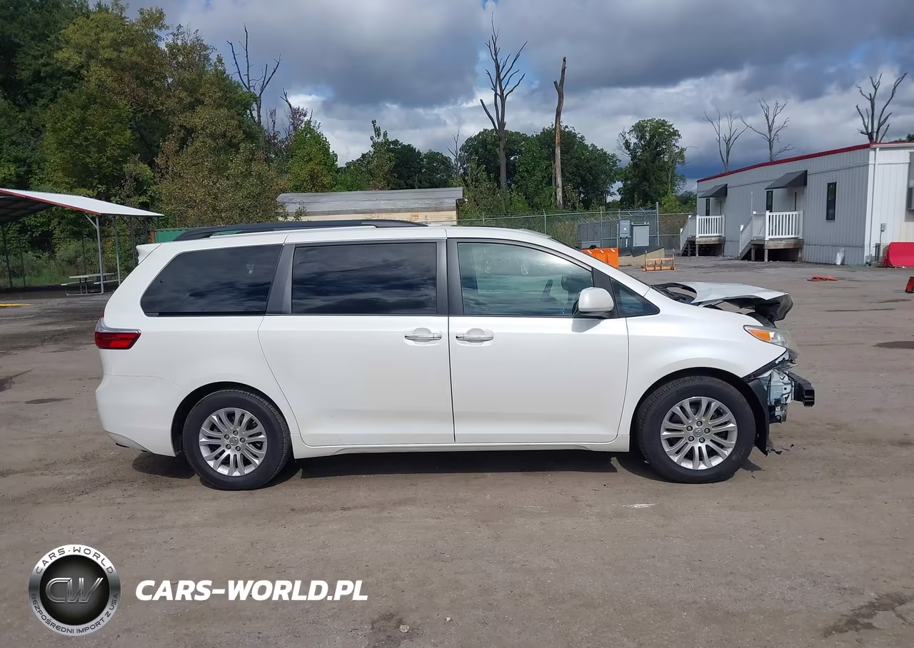 2016 Toyota Sienna Xle 8 Passenger VIN:5TDYK3DC0GS712812 - 14