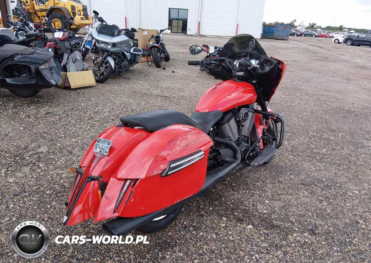 2016 Victory Motorcycles Cross Country Abs VIN:5VPDW36N8G3048750 - 4