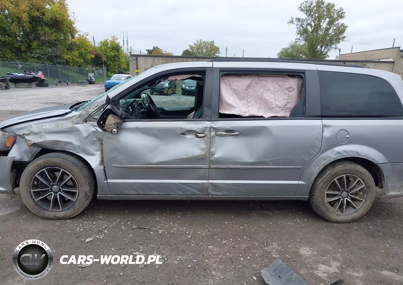 2016 Dodge Grand Caravan R-T VIN:2C4RDGEG4GR274778 - 6