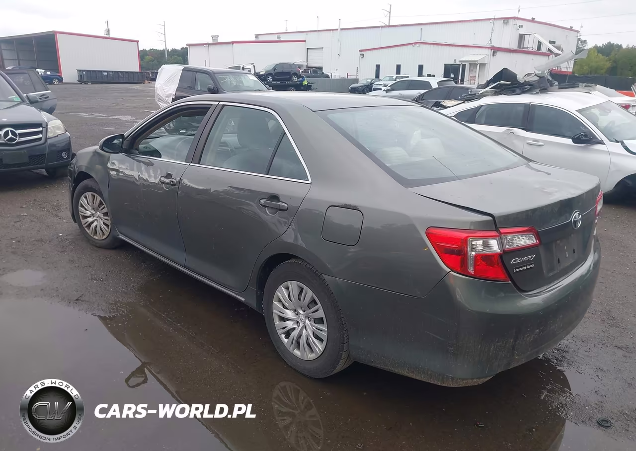 2012 Toyota Camry Le VIN:4T4BF1FK0CR186286 - 3