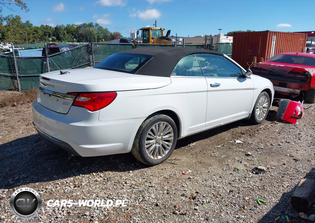 2011 Chrysler 200 Limited VIN:1C3BC7EGXBN601084 - 4