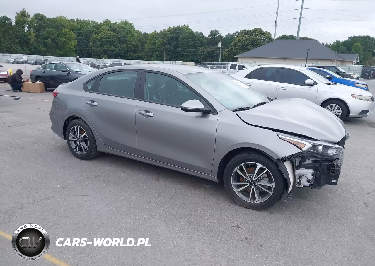 2023 Kia Forte Lxs