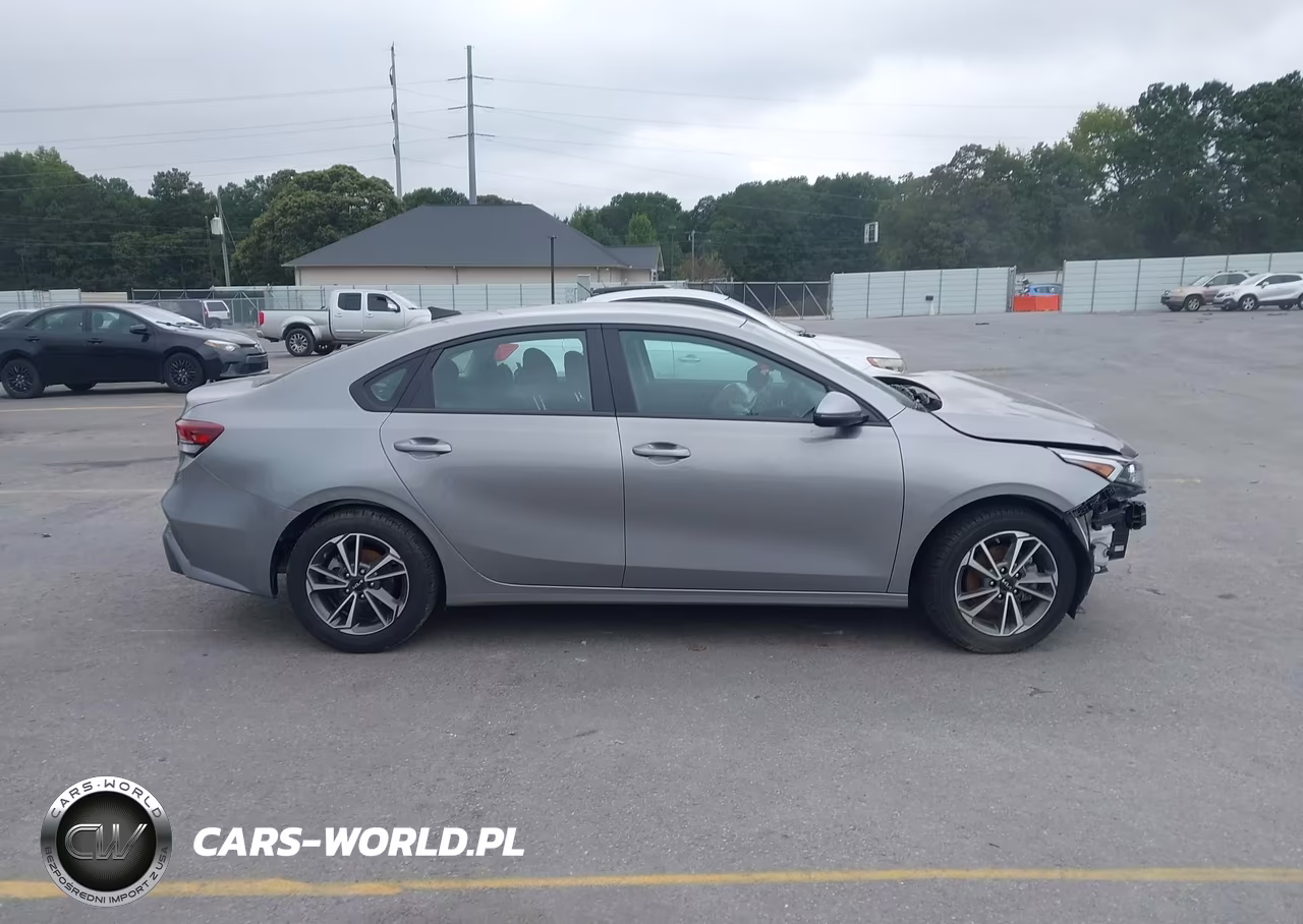 2023 Kia Forte Lxs VIN:3KPF24AD8PE556801 - 13