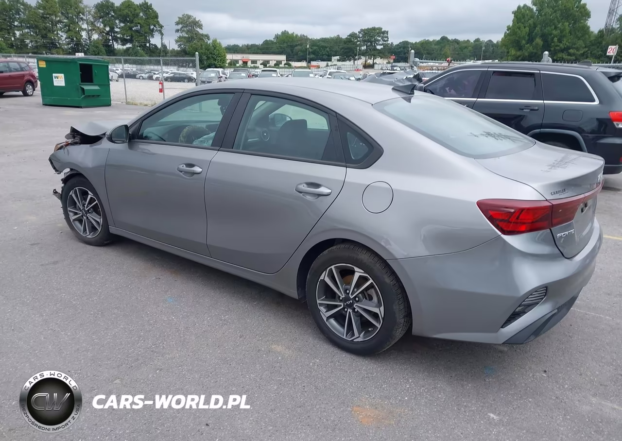 2023 Kia Forte Lxs VIN:3KPF24AD8PE556801 - 3