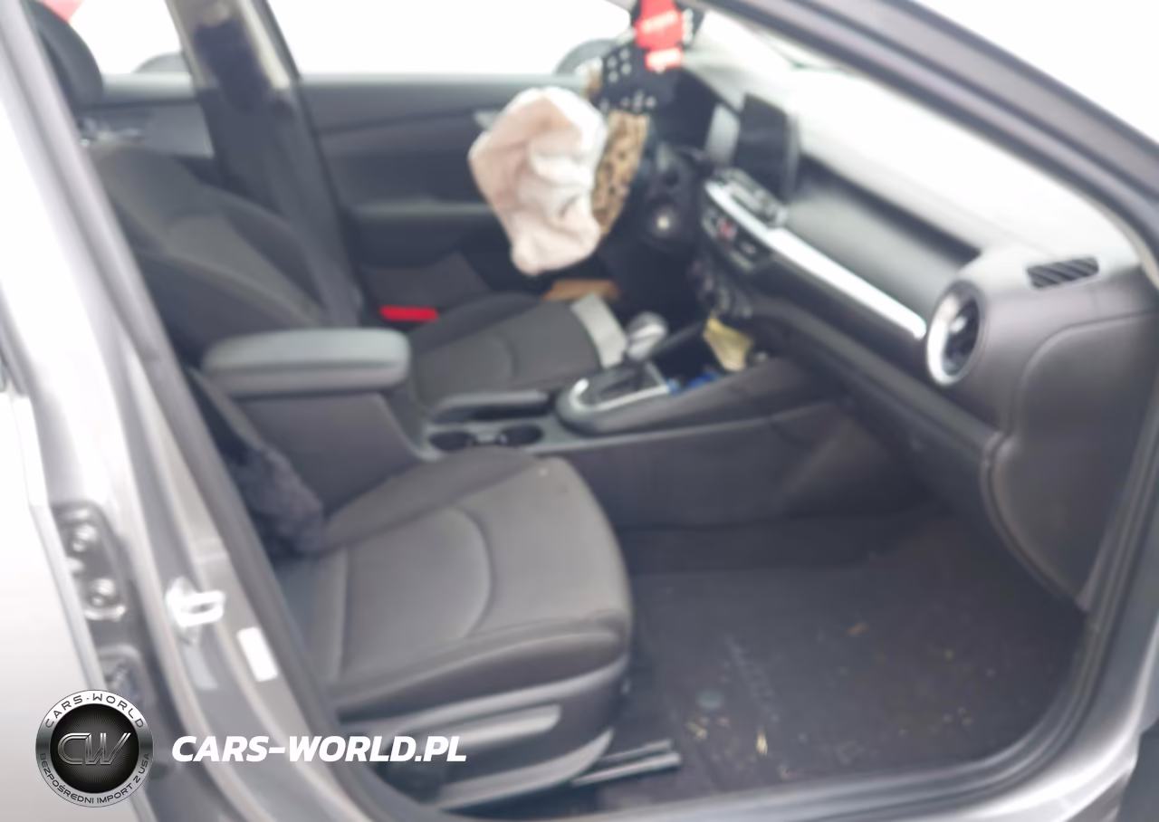2023 Kia Forte Lxs VIN:3KPF24AD8PE556801 - 5