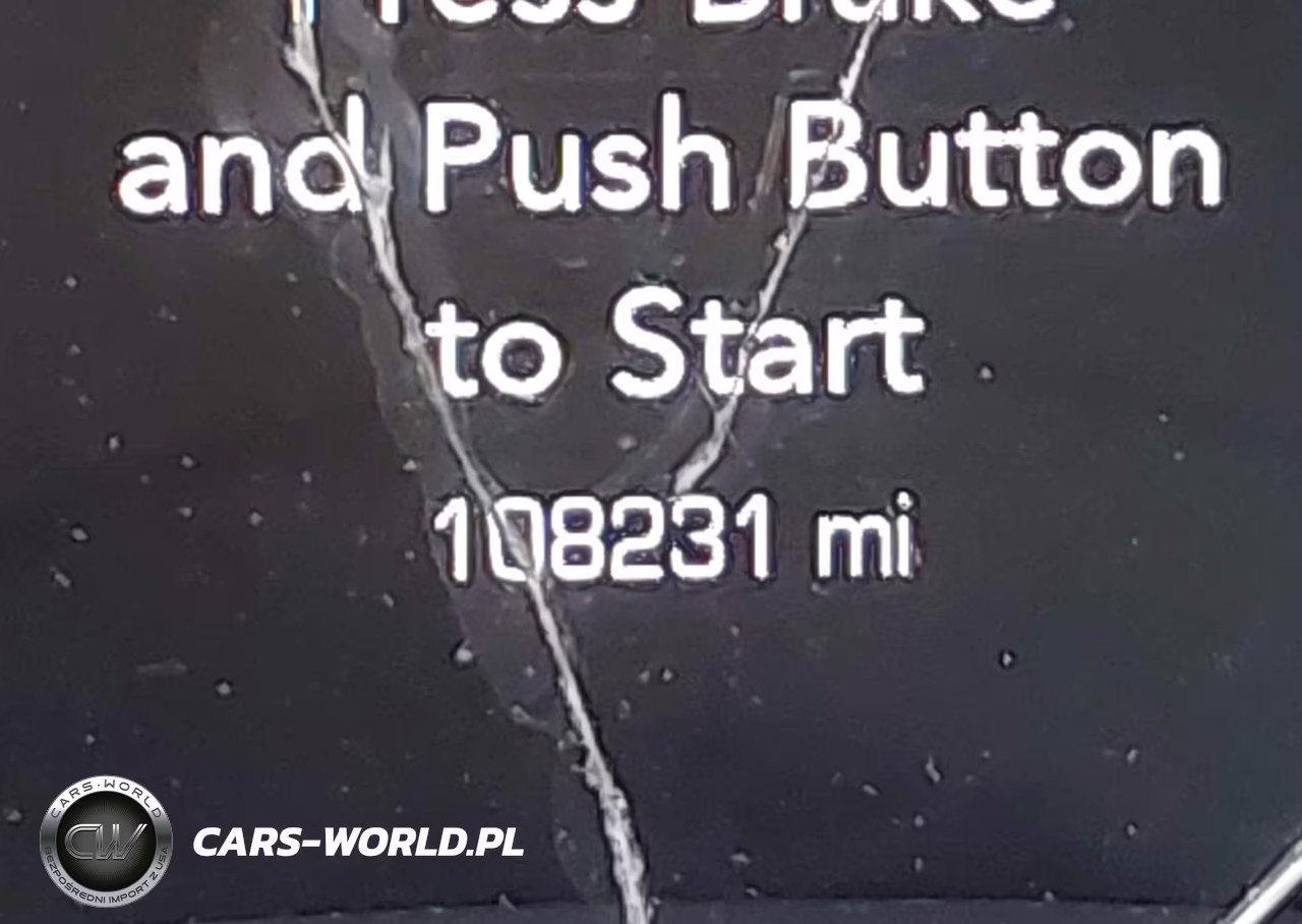 2019 Chrysler 300 300S VIN:2C3CCABG5KH689461 - 14