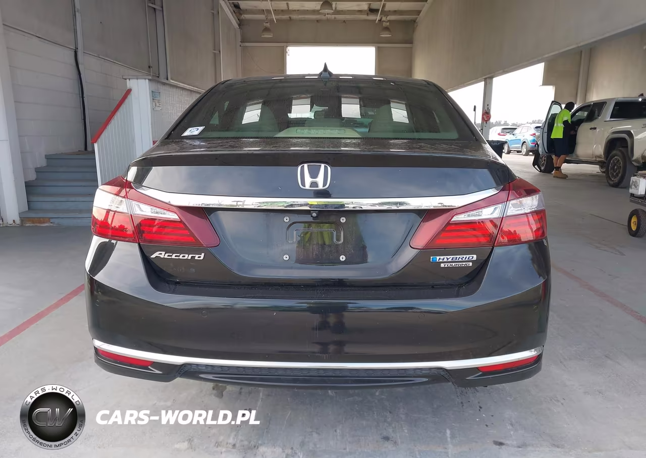 2017 Honda Accord Hybrid Touring VIN:JHMCR6F71HC000835 - 17