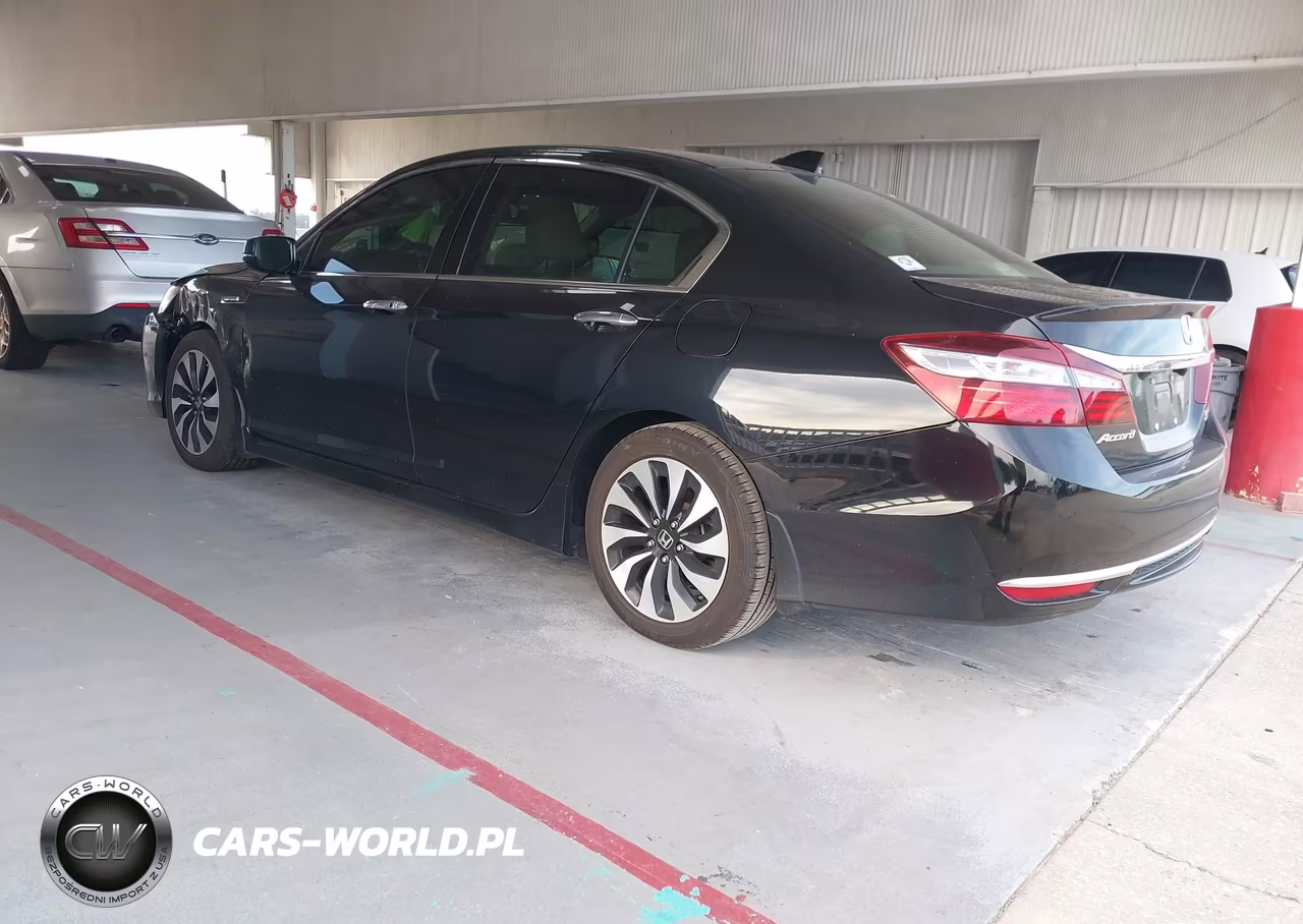 2017 Honda Accord Hybrid Touring VIN:JHMCR6F71HC000835 - 3