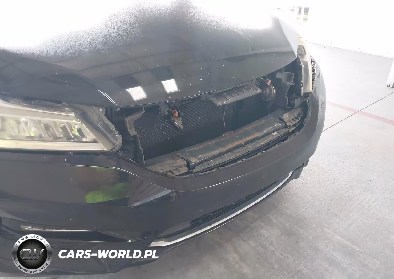2017 Honda Accord Hybrid Touring VIN:JHMCR6F71HC000835 - 6