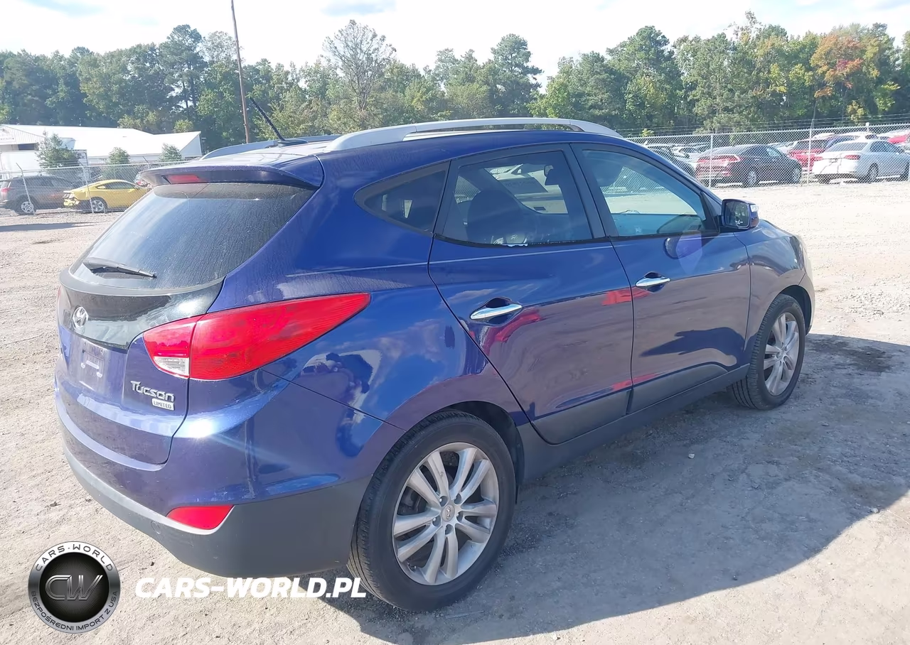 2011 Hyundai Tucson Gl VIN:KM8JU3AC5BU244267 - 4