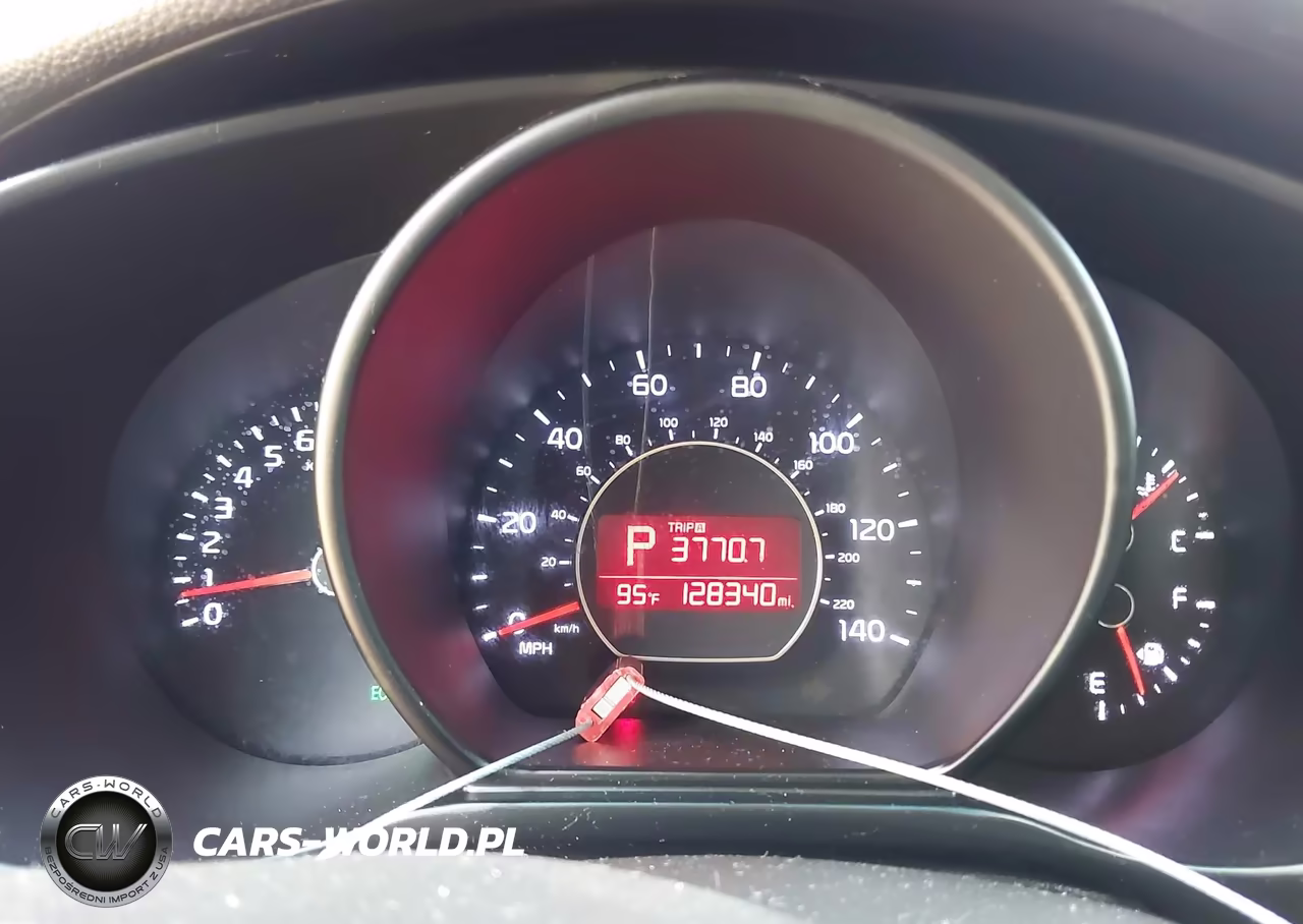2016 Kia Soul VIN:KNDJN2A23G7844049 - 7