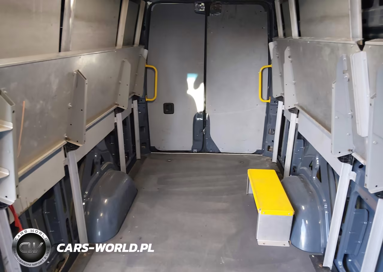 2019 Mercedes-Benz Sprinter 2500 High Roof V6 VIN:WD4PF1CD6KP152673 - 21